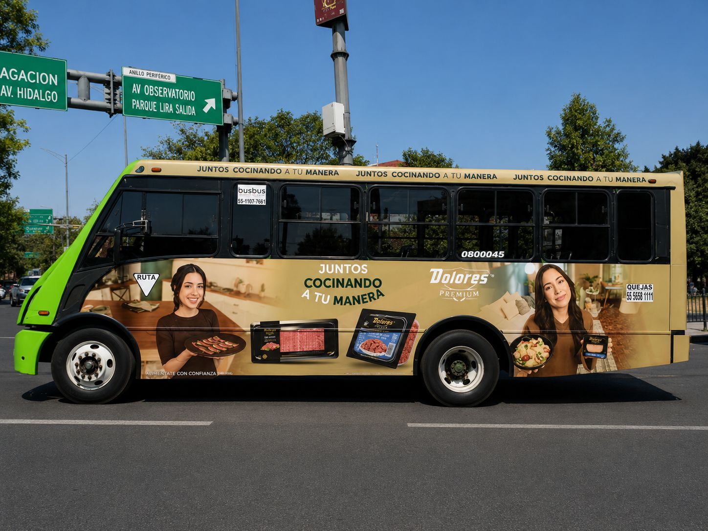 Publicidad de Atún Dolores en autobús urbano — wrap lateral integral OOH en México con BusBus