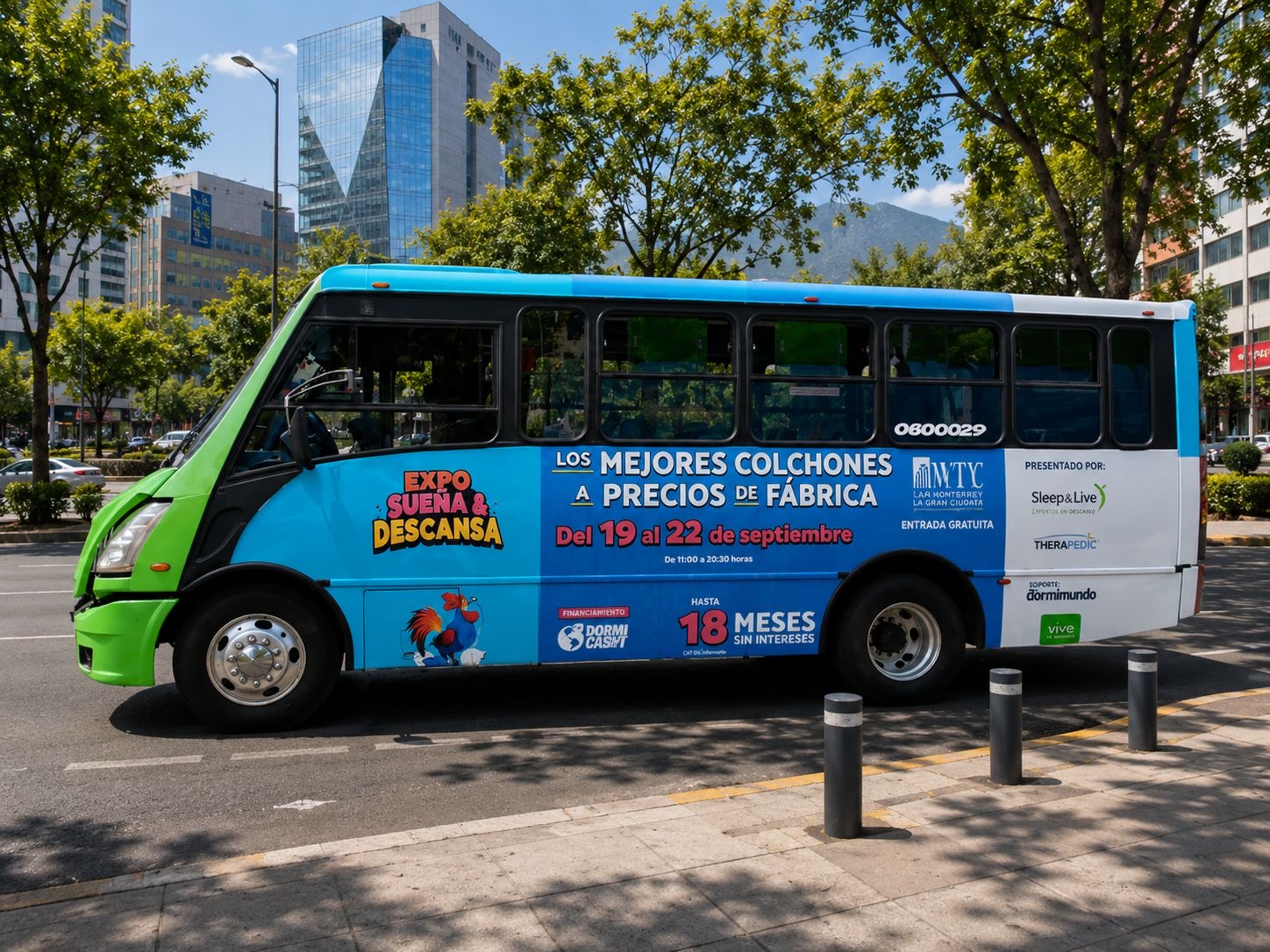 Wrap lateral integral de Dormimundo en autobús urbano — publicidad exterior OOH en CDMX con BusBus