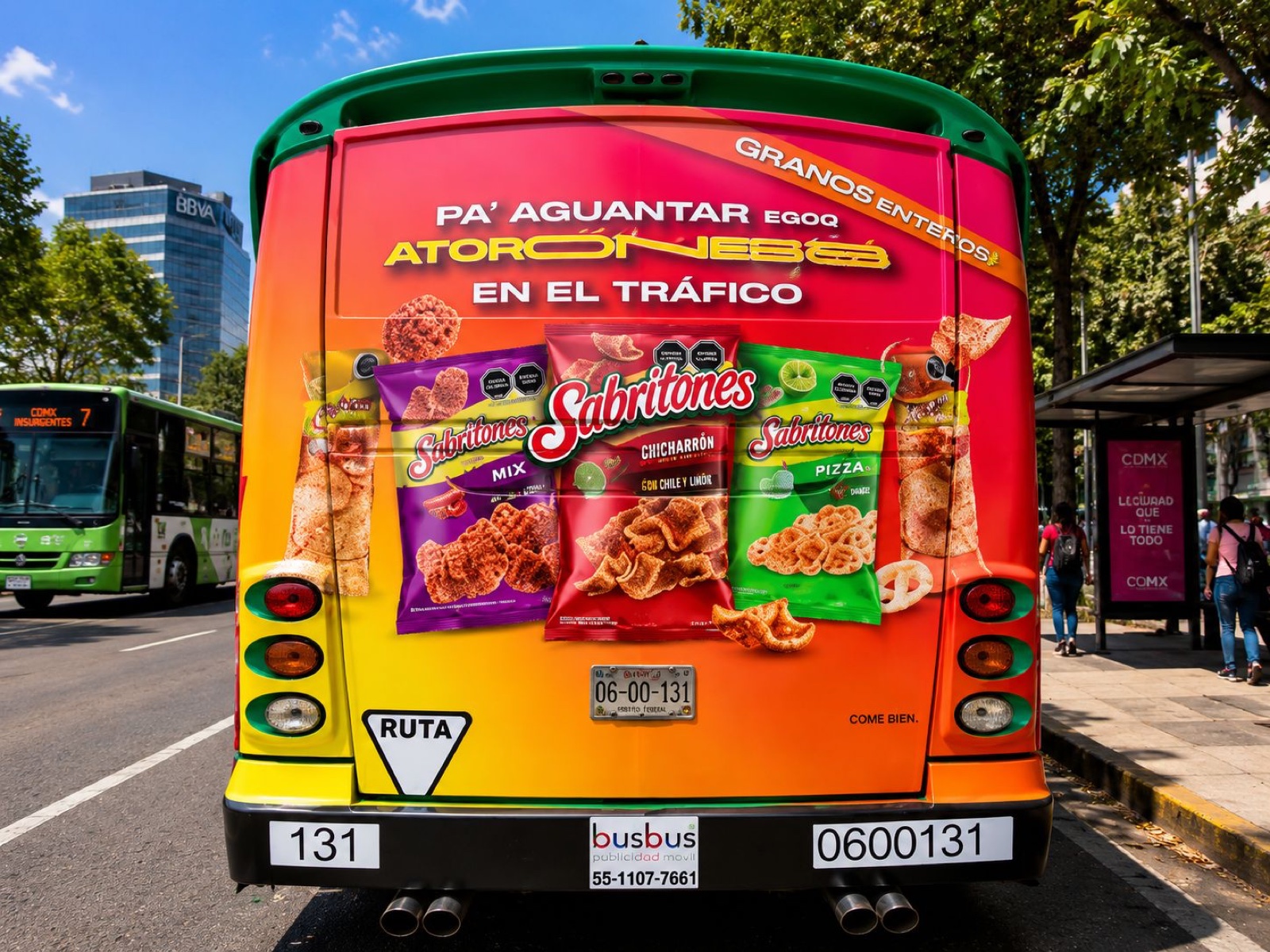 Medallón trasero de autobús urbano con campaña Sabritones — publicidad exterior OOH en CDMX con BusBus