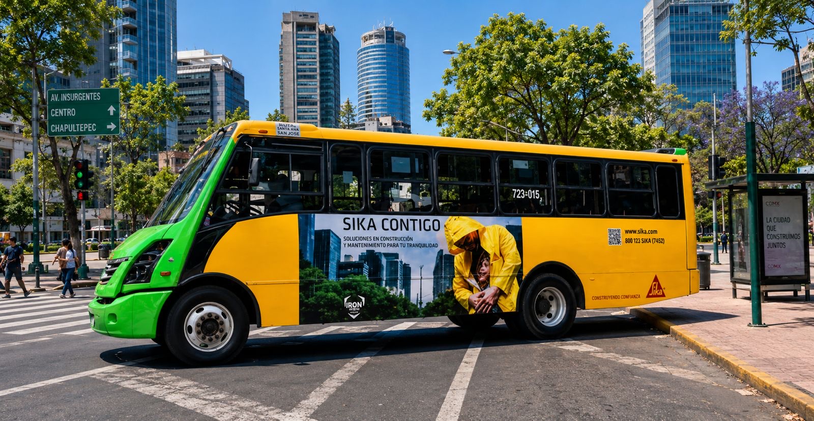 Wrap lateral integral de Sika en autobús urbano — publicidad exterior OOH en México con BusBus